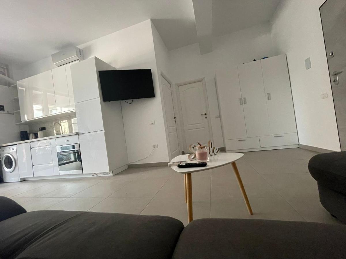 La Oti&Miruna Apartment Năvodari Екстериор снимка