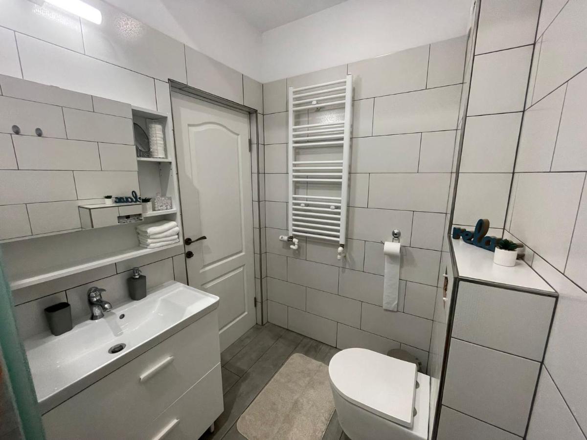 La Oti&Miruna Apartment Năvodari Екстериор снимка