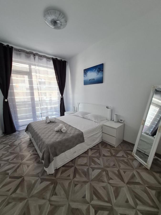 La Oti&Miruna Apartment Năvodari Екстериор снимка